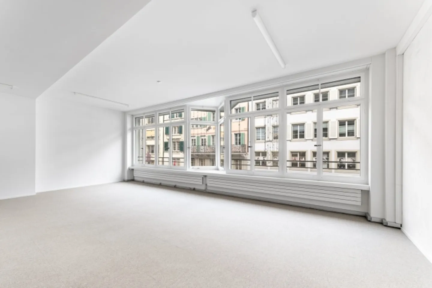 Spazio ufficio in affitto - Foto 2 di 8