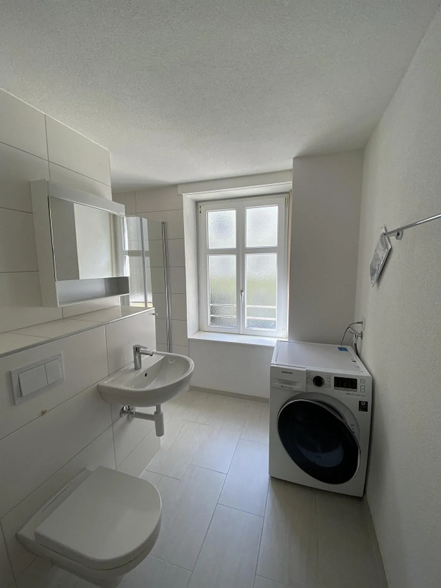 Light-flooded apartment in Basel - 1 month's rent free - Photo 3 of 5