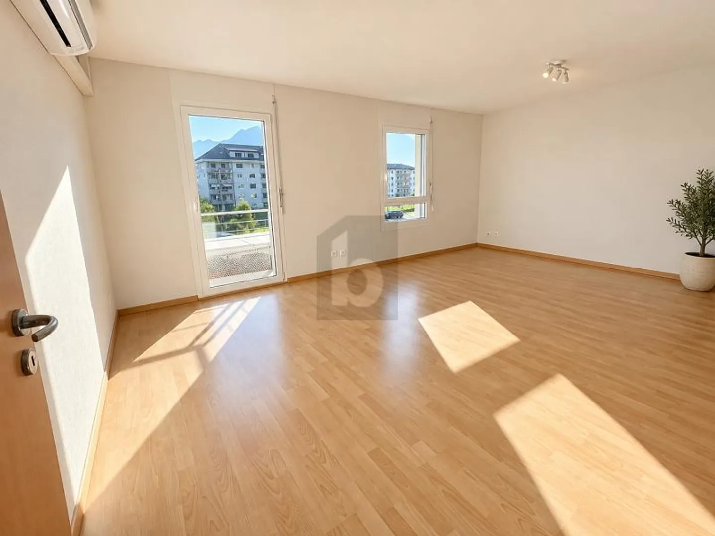 Equipped Office Space in Vionnaz - Photo 5 of 6