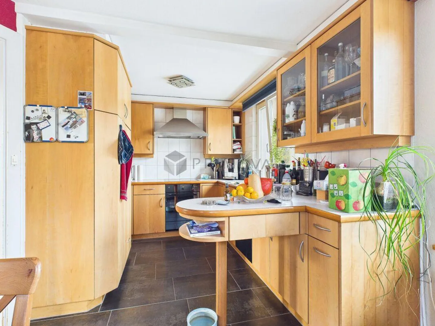 Spacious residential house with easy conversion to multi-generational living... - Photo 3 of 10