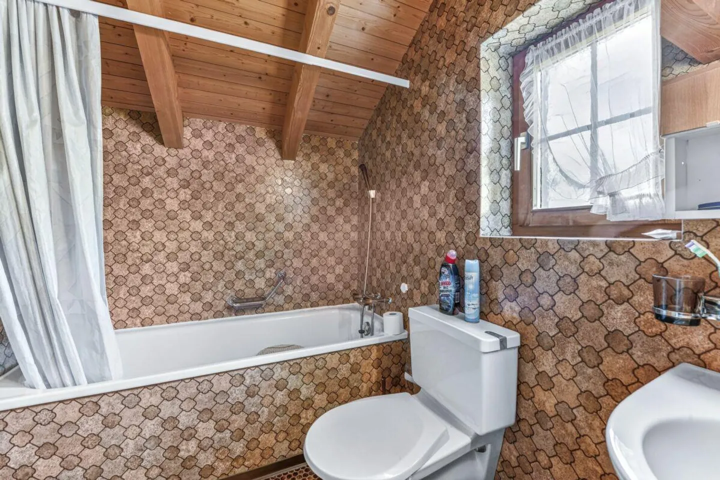 Your cozy home with charm, tranquility, and plenty of space for new living ideas... - Photo 29 of 30