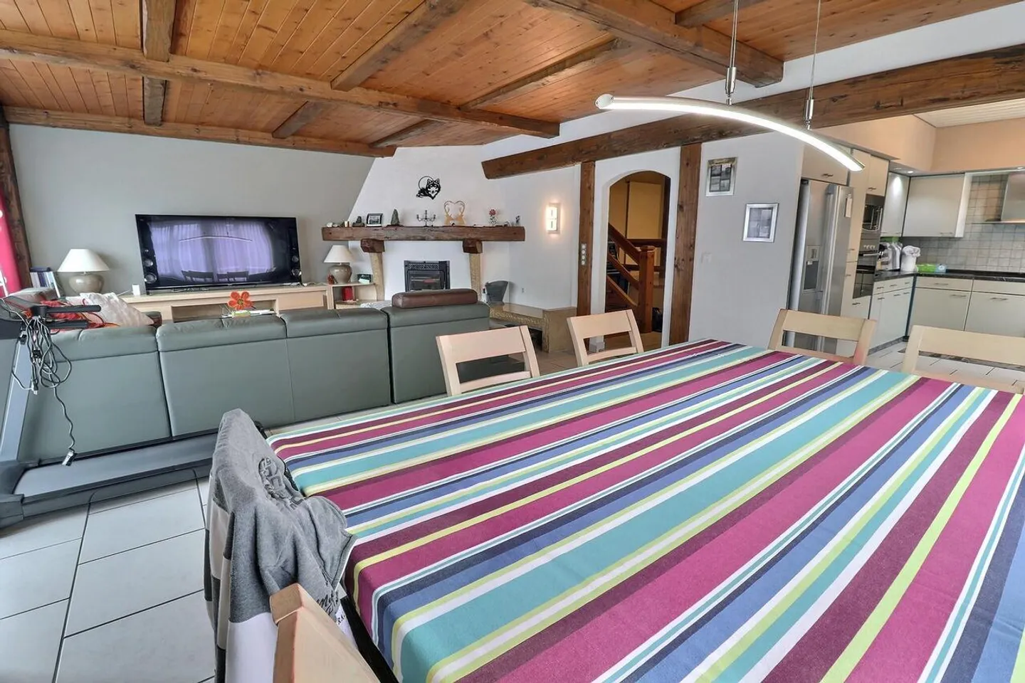 Magnifica casa con 2 appartamenti e piscina in affitto vitalizio occupato senza affitto - Foto 1 di 22