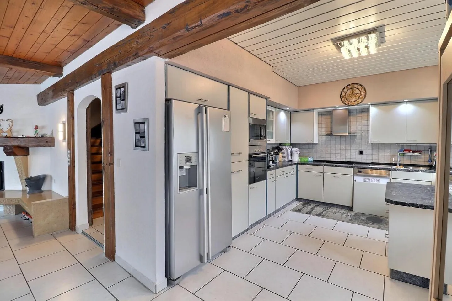 Magnifica casa con 2 appartamenti e piscina in affitto vitalizio occupato senza affitto - Foto 2 di 22