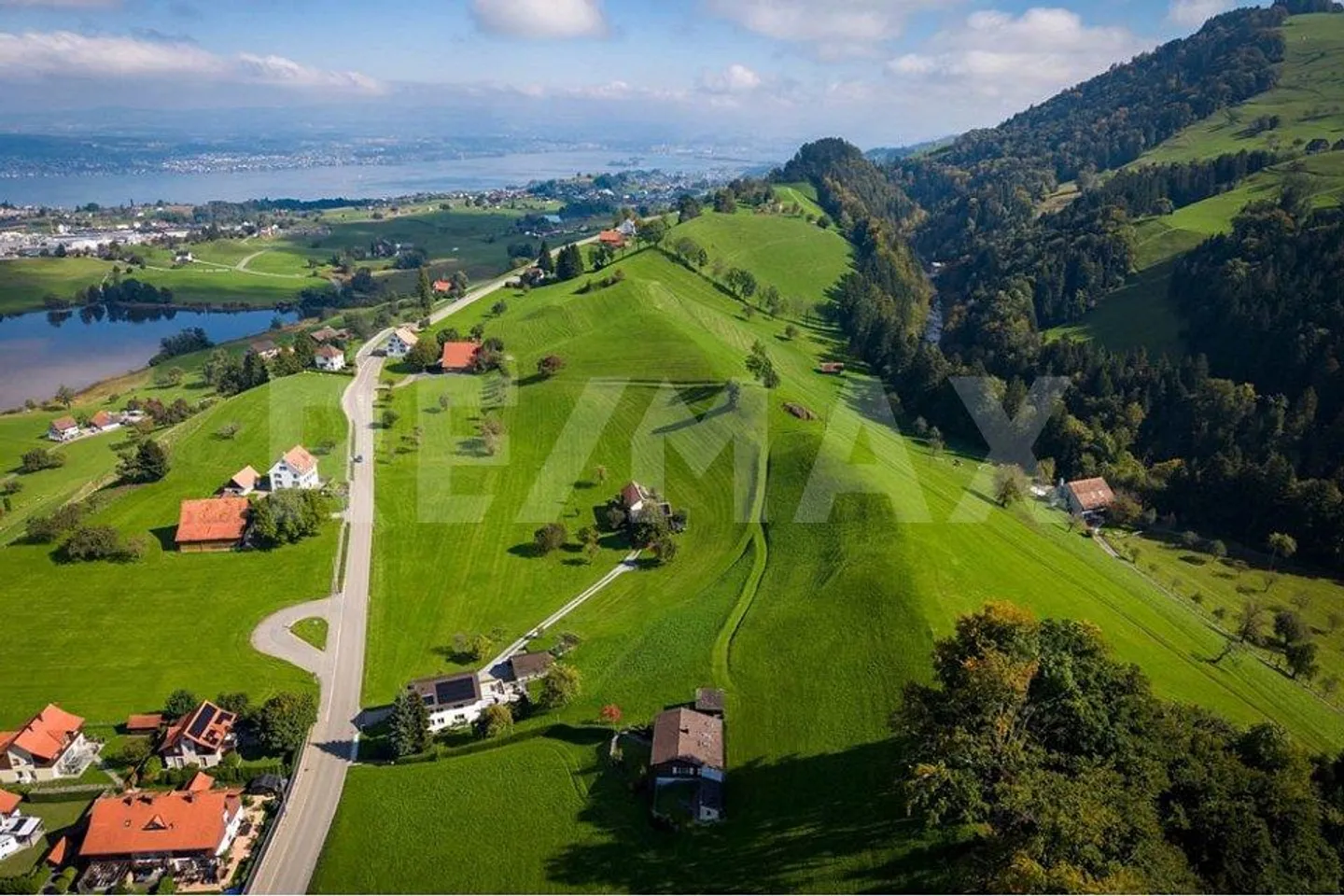 Your Retreat with a View - Chalet Idylle Above Lake Zurich - Photo 5 of 13