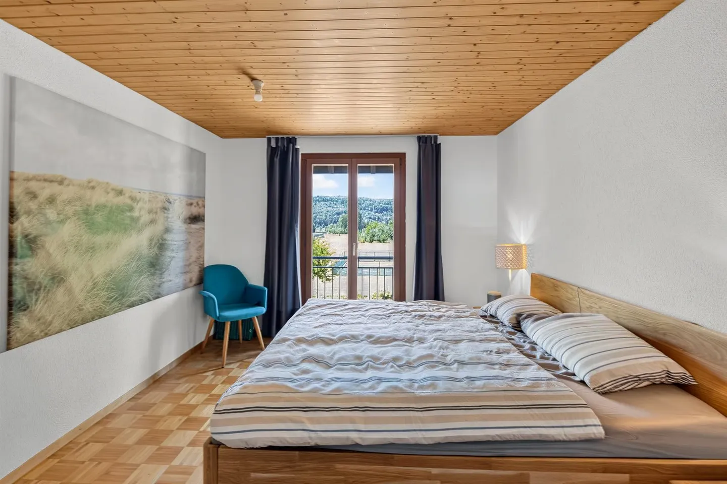 Your new home - Spacious, stylish and sunny - Photo 4 of 7