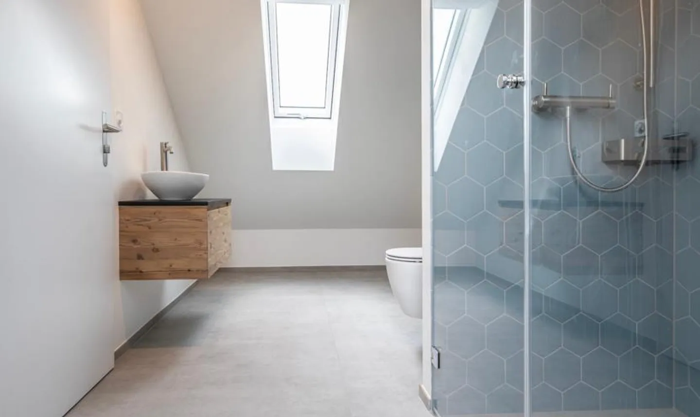 Urban. High quality. Timeless. – Modern apartments on the 1st floor in a renovated townhouse (first occupancy) - Photo 12 of 13