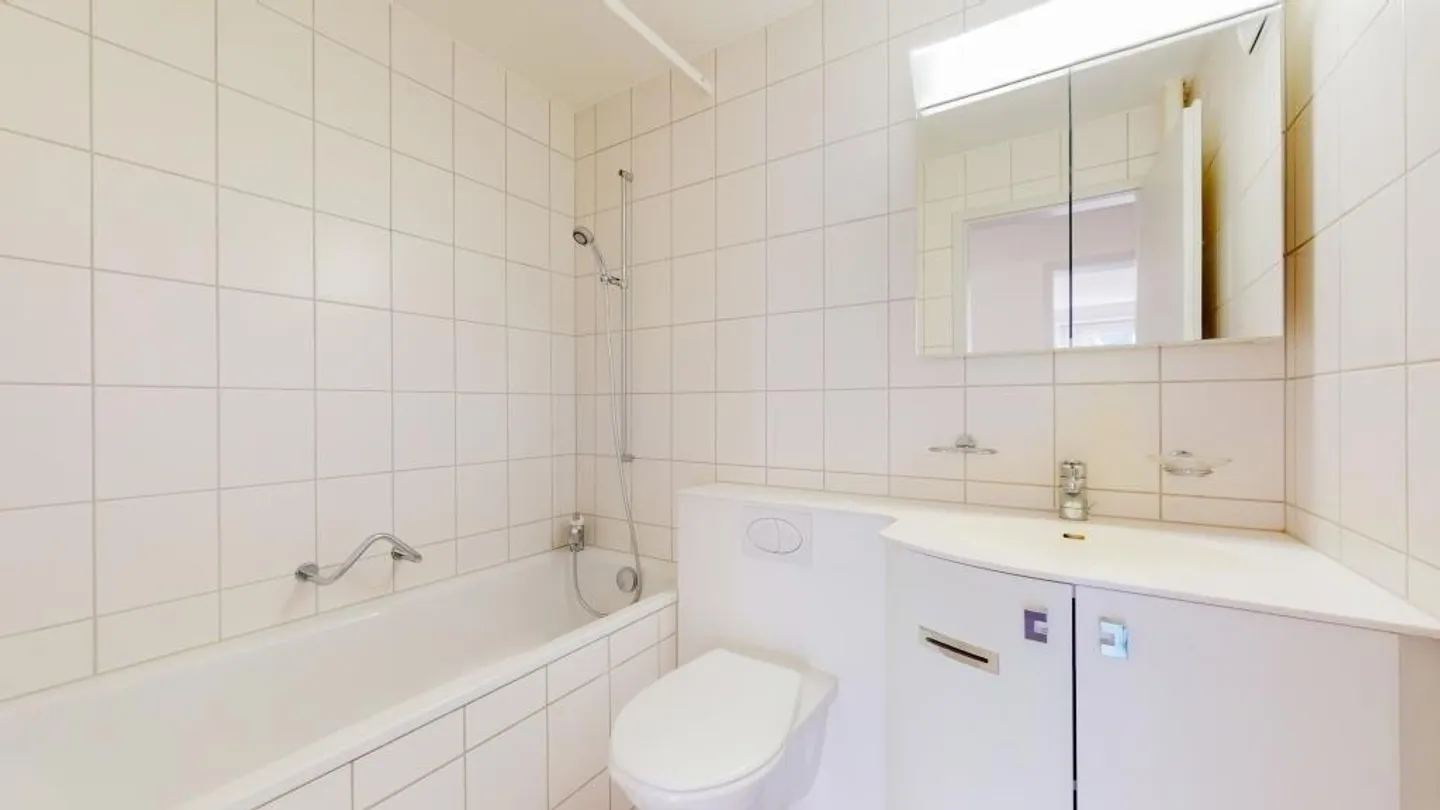 Incantevole appartamento con 1 camera da letto e balcone in posizione centrale a Soloturno - Foto 4 di 5