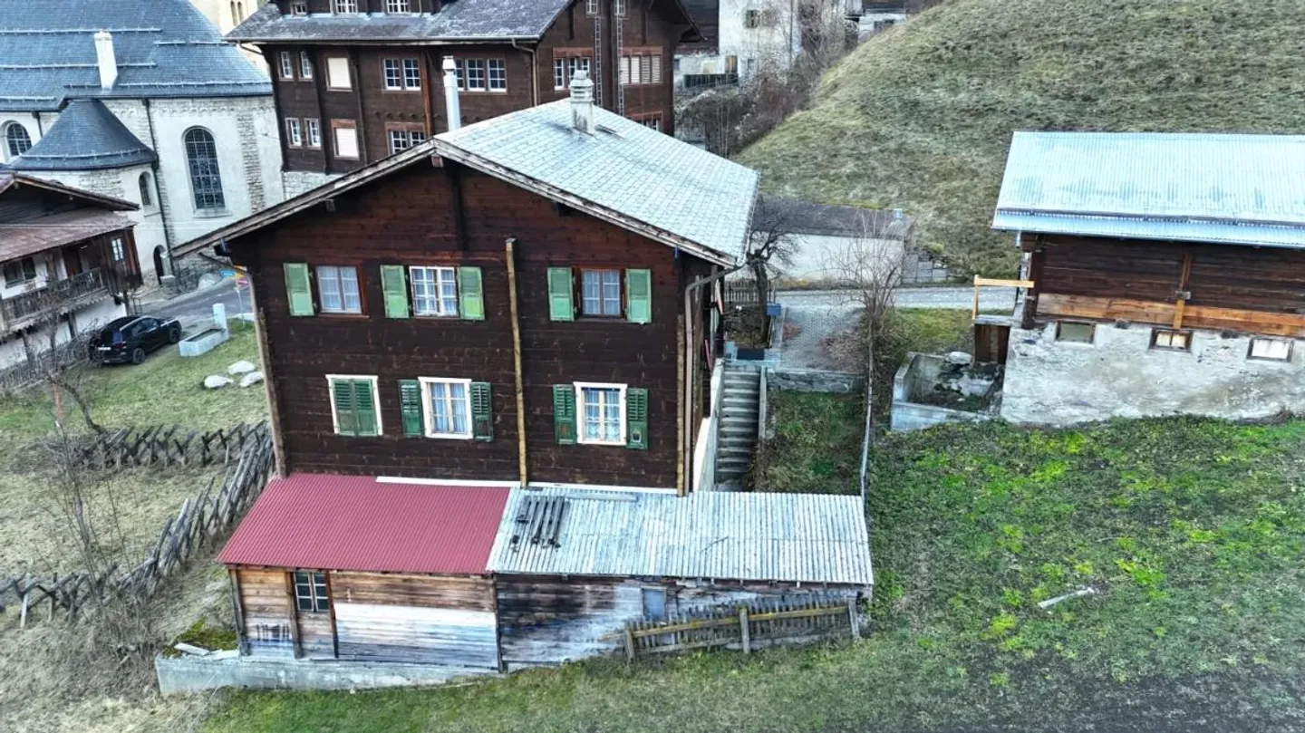 «Heimelig wohnen zwischen Bergen und Tradition» - Foto 2 von 10