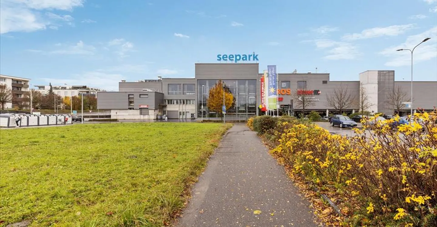 Propriété locative attrayante au 2ème étage du centre commercial Seepark - Photo 1 sur 13