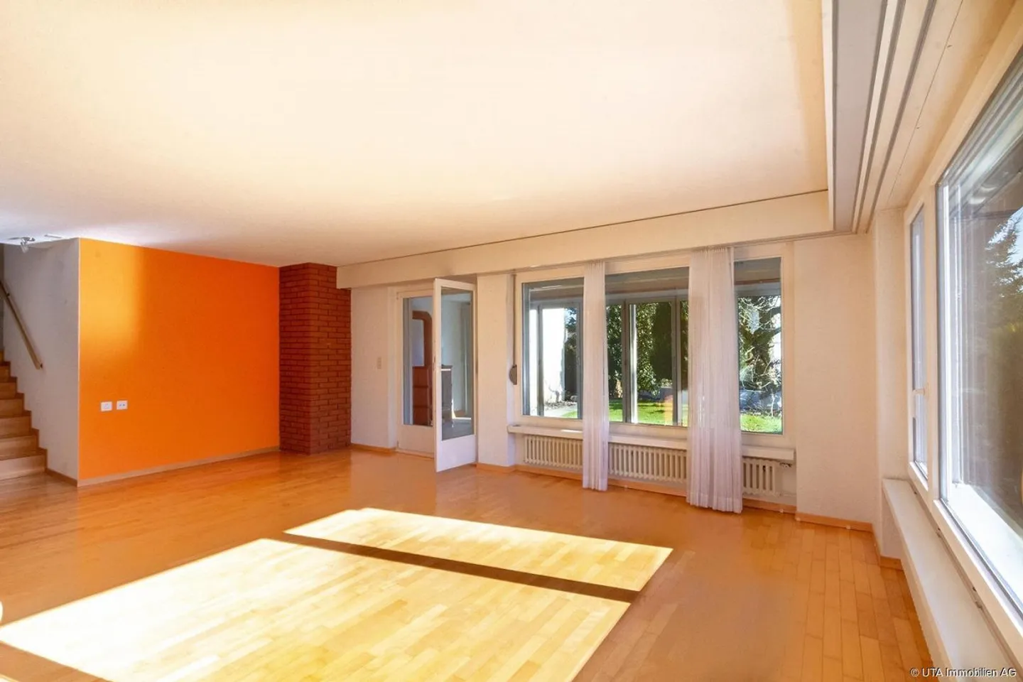 Charmantes Freistehendes Haus mit Garten - Foto 4 von 14