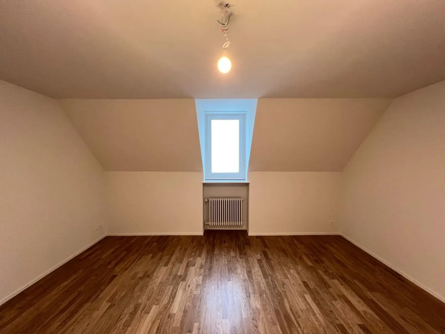 00231 - Apartment 2 Rooms - Rue de L'Evole 19 - NEUCHATEL - Photo 1 of 6
