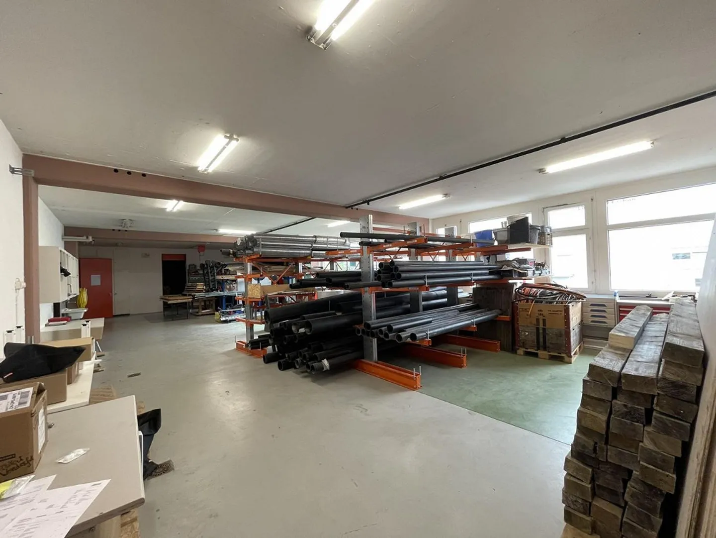 Spacious Office Spaces with Warehouse for Rent - Photo 5 of 5