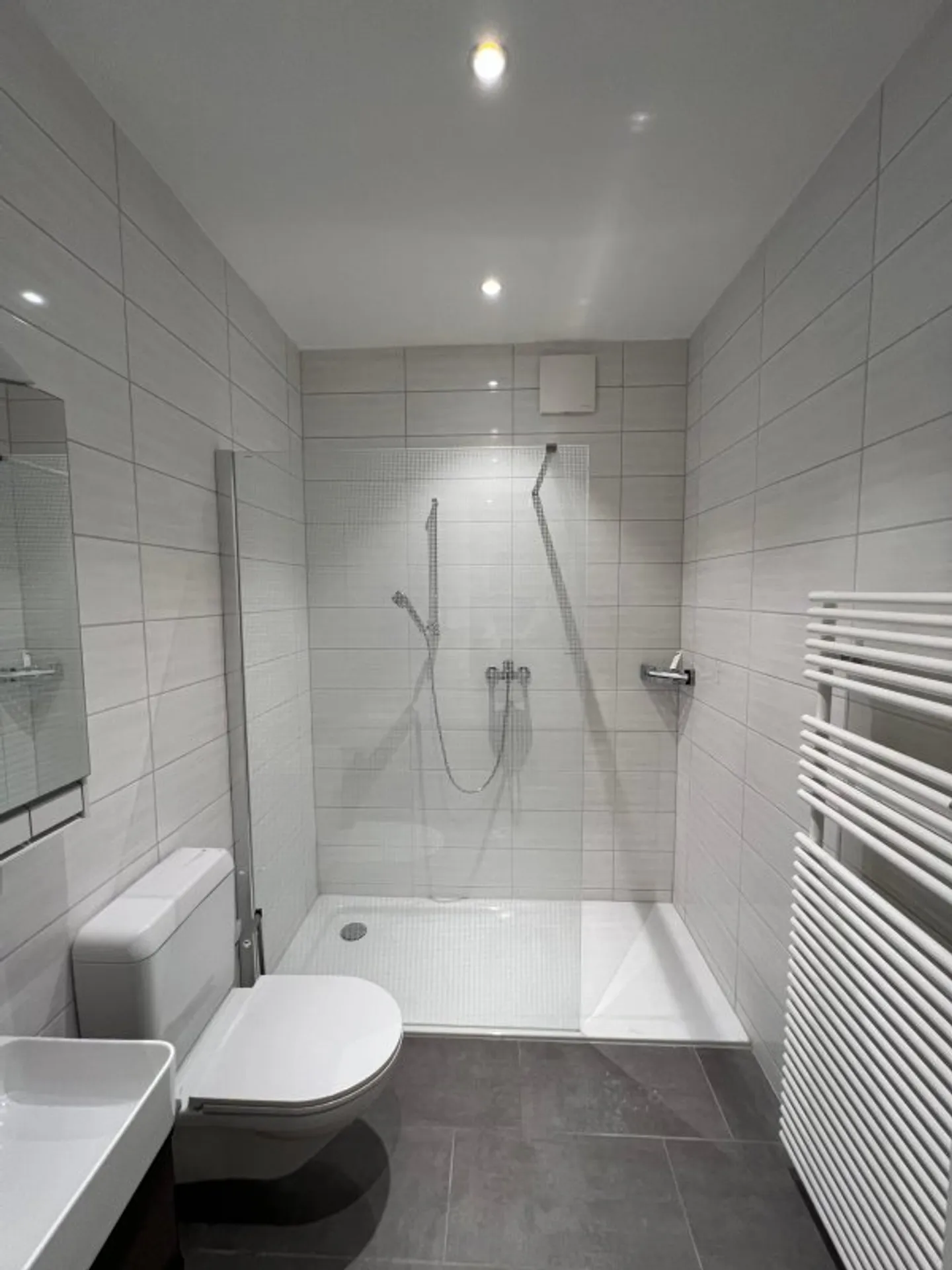 00231 - Apartment 2 Rooms - Rue de L'Evole 19 - NEUCHATEL - Photo 5 of 6