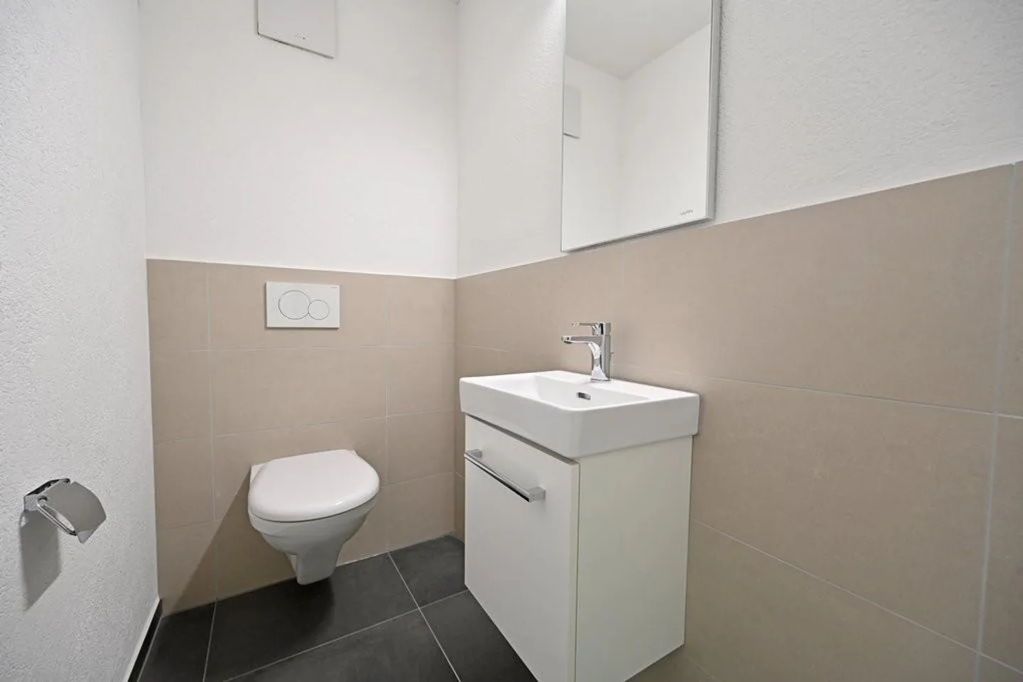 Living in the Green - Photo 9 of 10