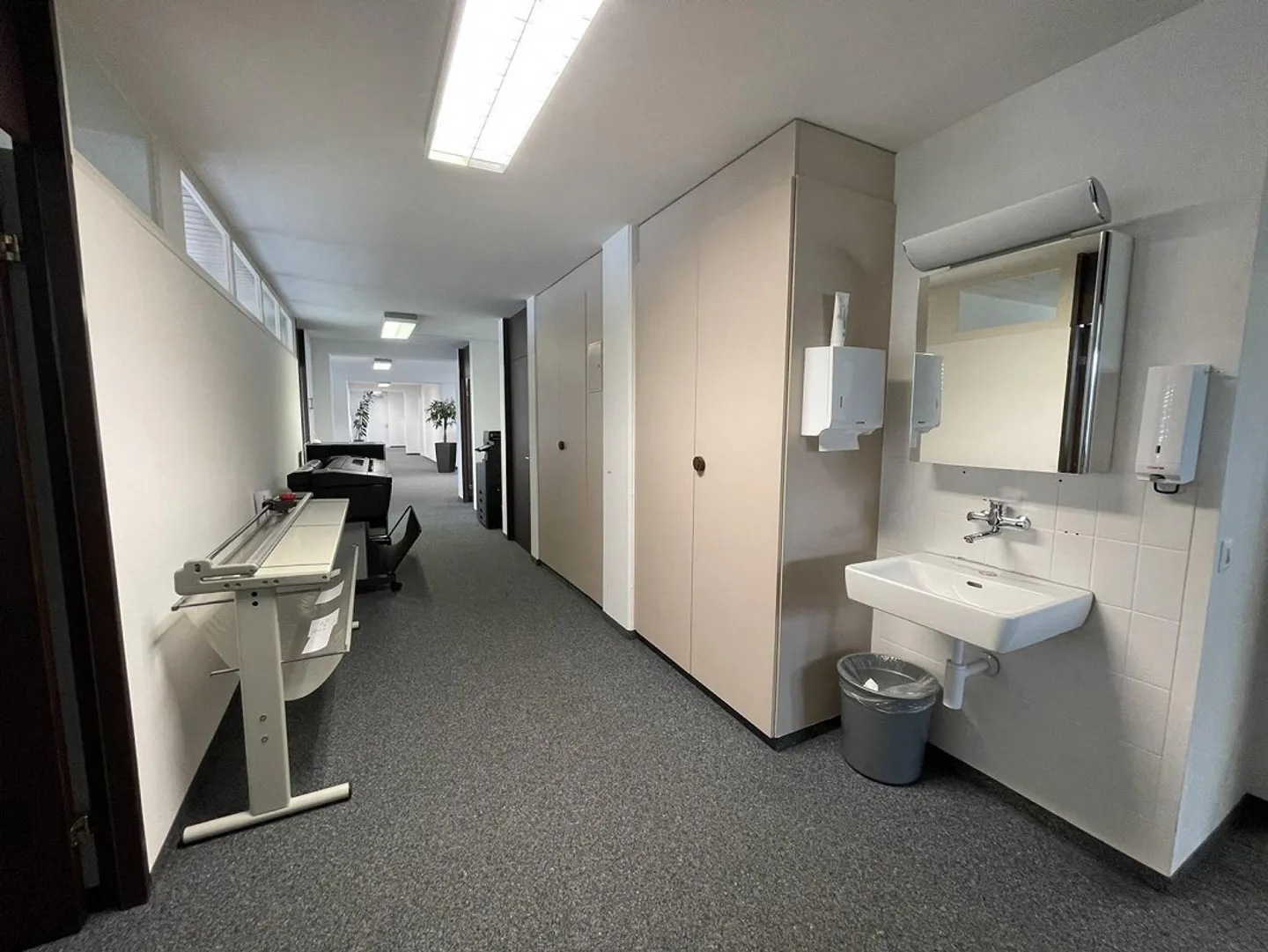 Spacious Office Spaces with Warehouse for Rent - Photo 3 of 5