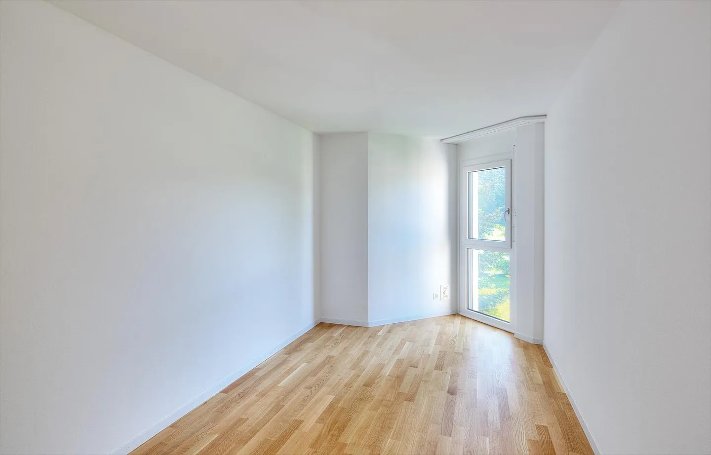 Appartamento moderno con grande balcone - Foto 3 di 5