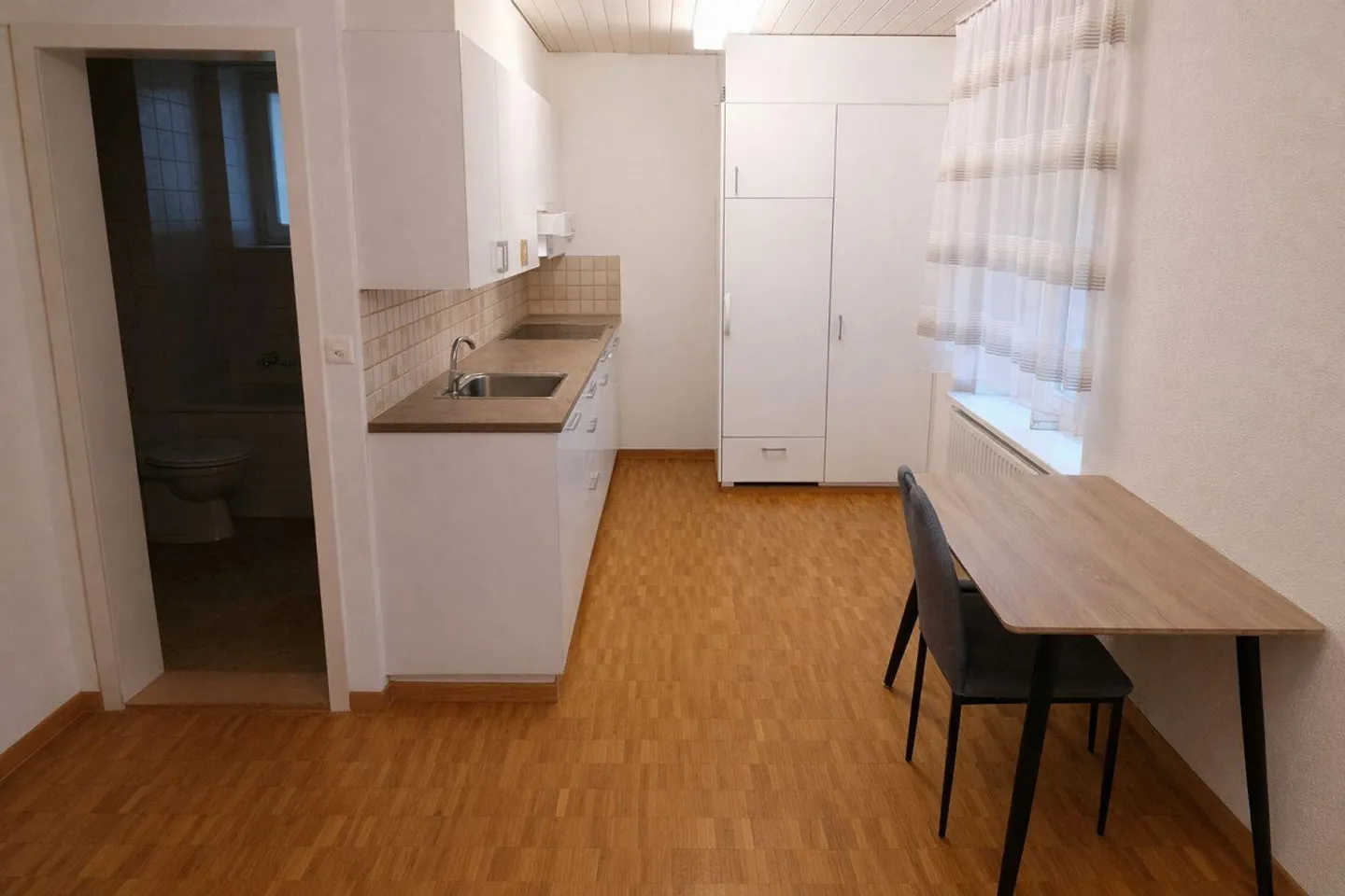 4.5 room apartment with large garden and garden house for free use - Photo 3 of 11