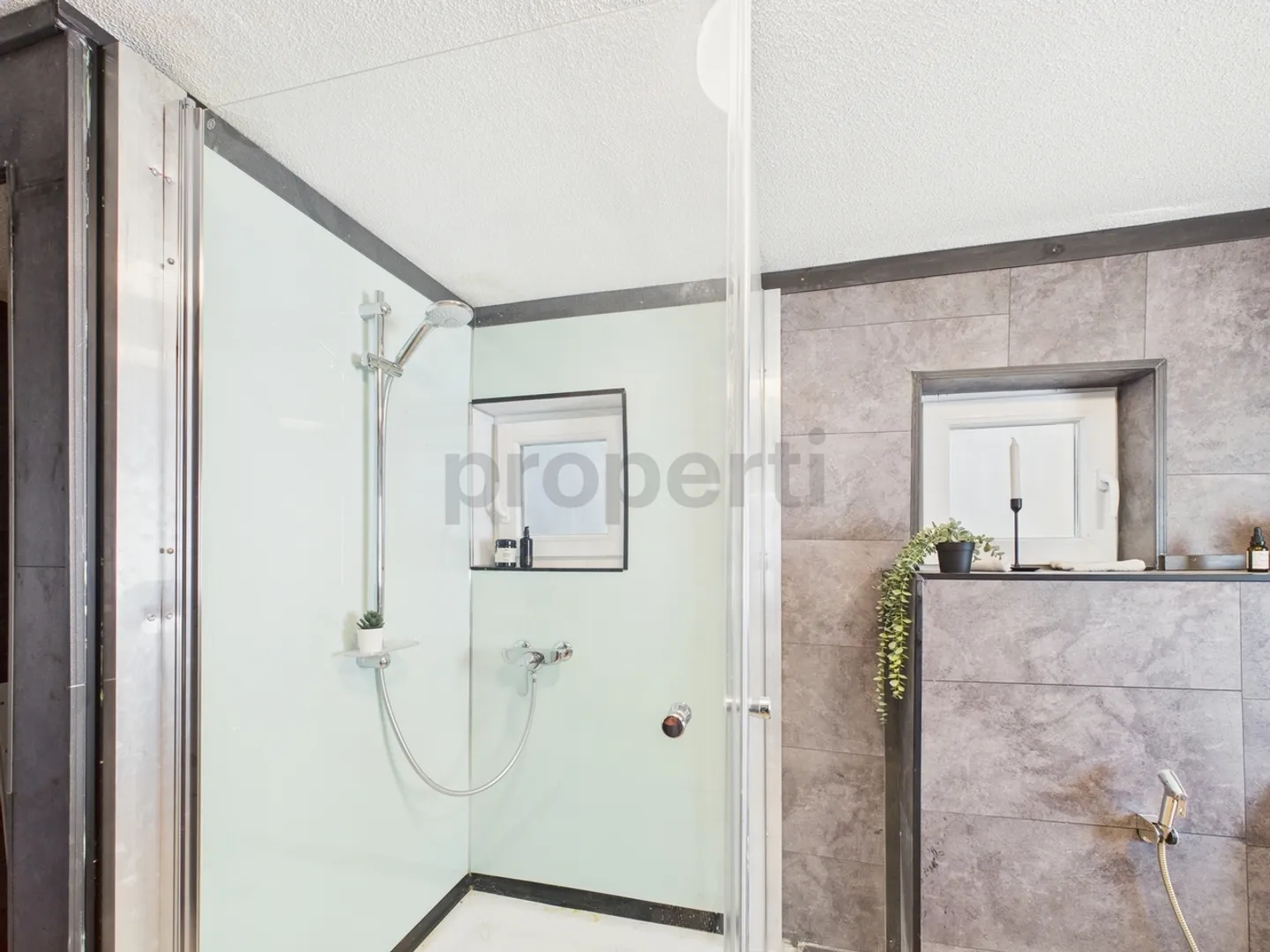 Charmante appartement de 4,5 pièces dans un bâtiment historique à Steg VS - Photo 12 sur 13