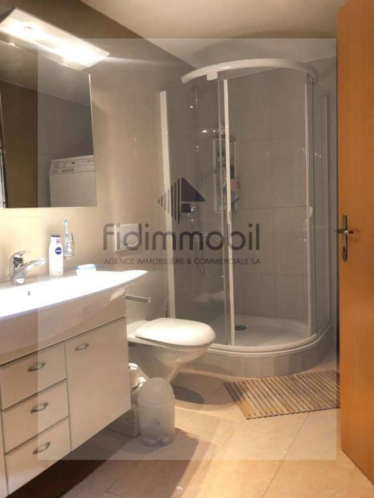 Appartement magnifique avec belle terrasse au centre-ville - Photo 6 sur 9