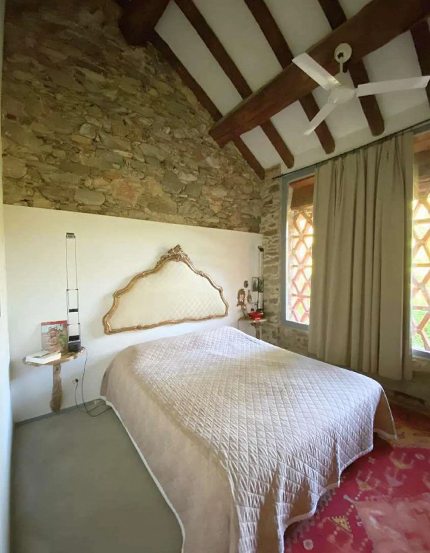 Grande casa con giardino e vista sui monti - Foto 9 di 13