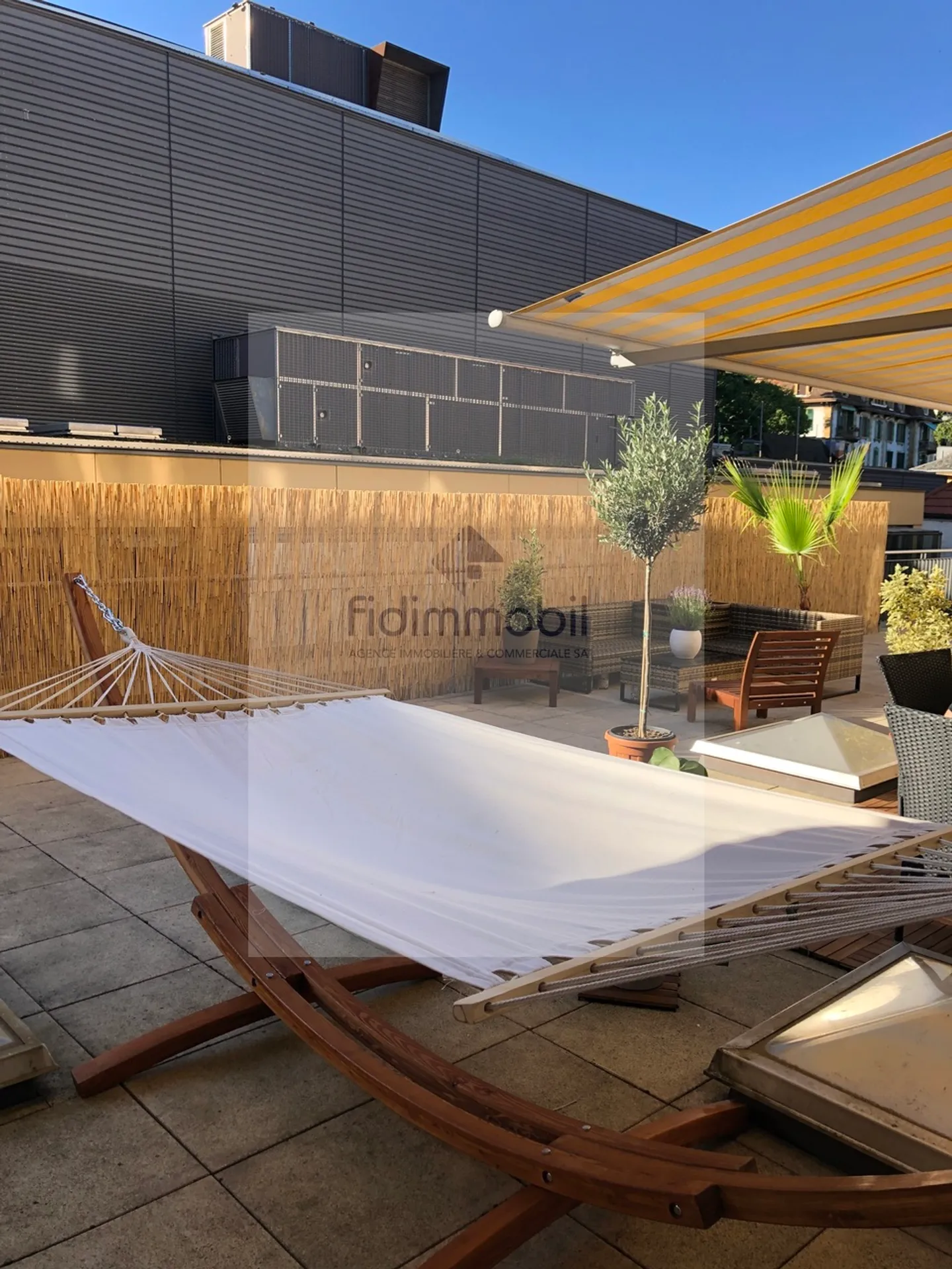 Appartement magnifique avec belle terrasse au centre-ville - Photo 9 sur 9