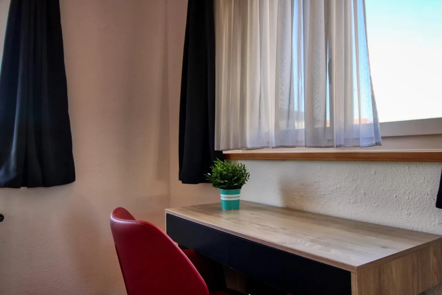 ONLINE VIEWING WG-Room - Photo 5 of 16