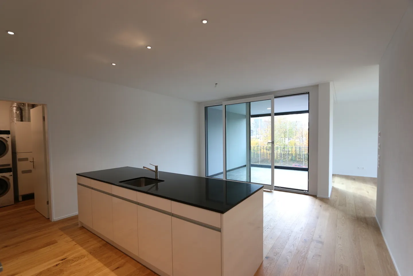 Apartment for rent - Photo 2 of 15