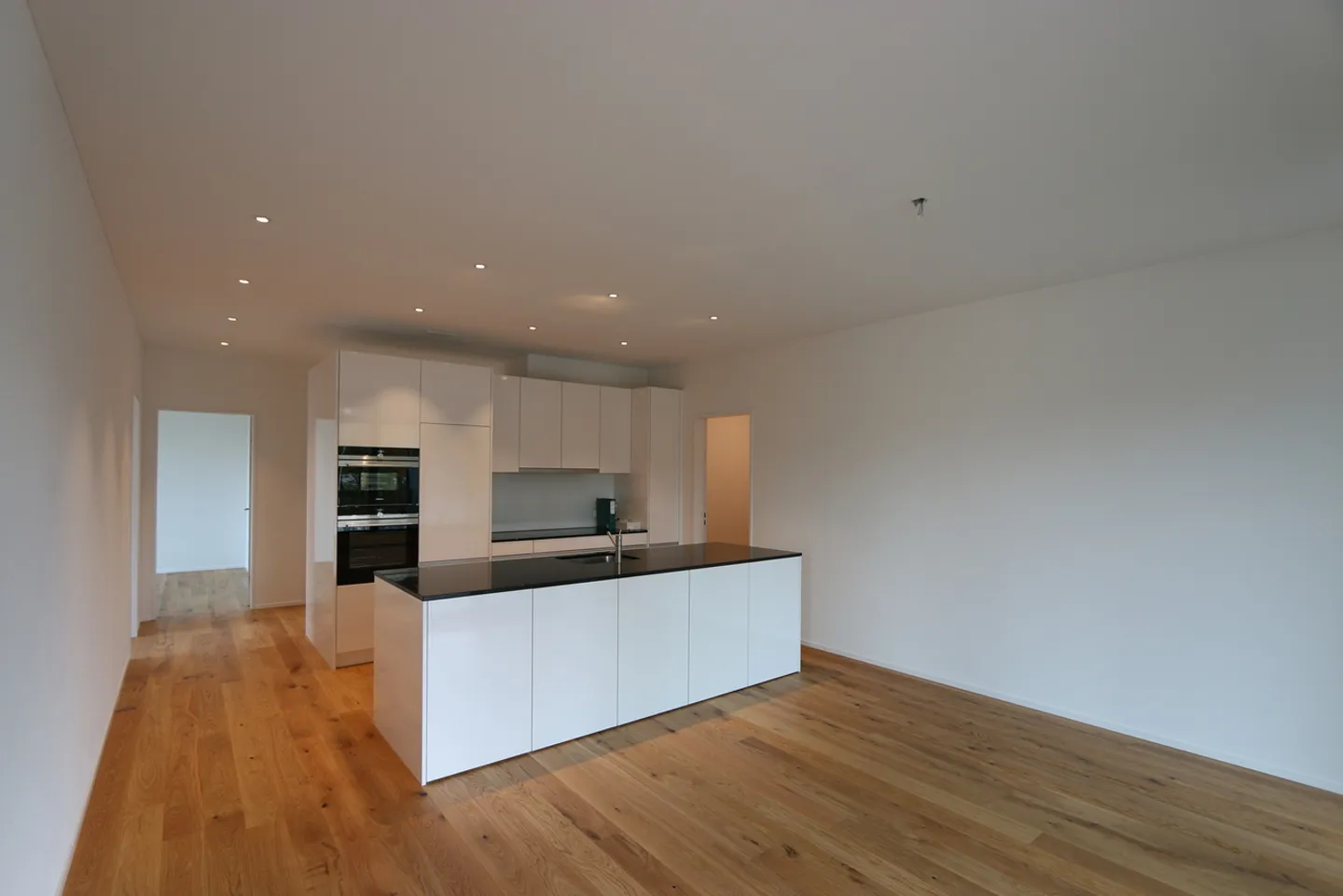 Apartment for rent - Photo 3 of 15