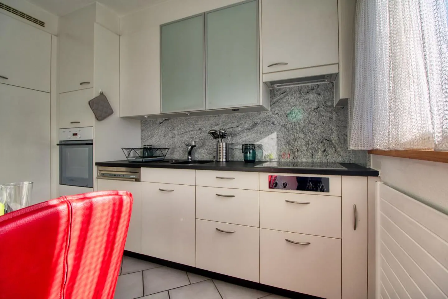 ONLINE VIEWING WG-Room - Photo 11 of 16