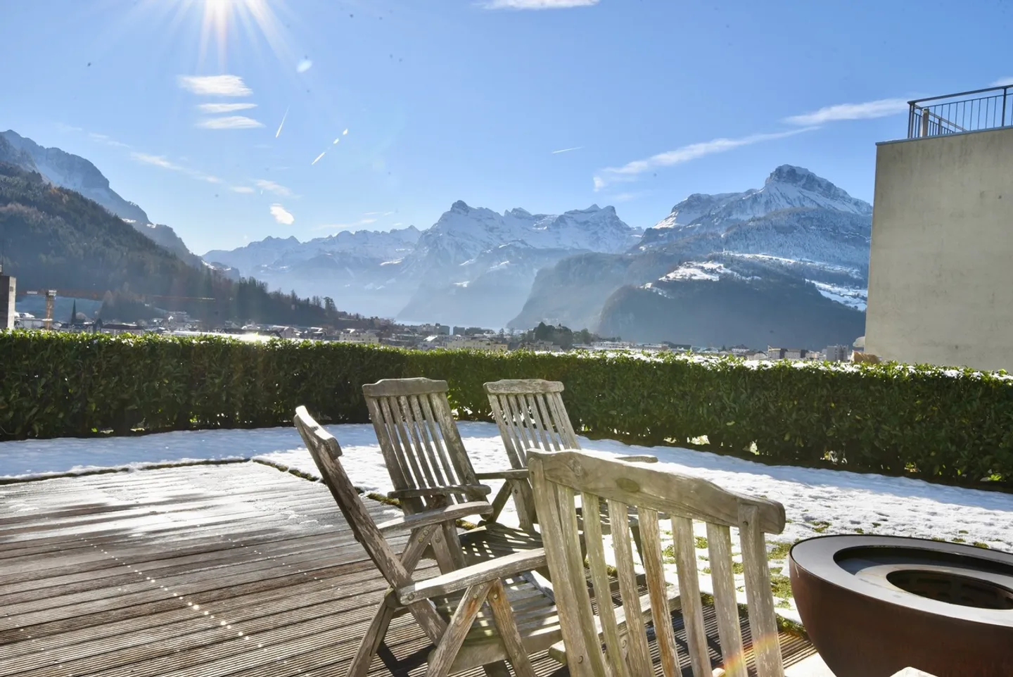 Large Detached Family House with Wonderful Views - Photo 3 of 12