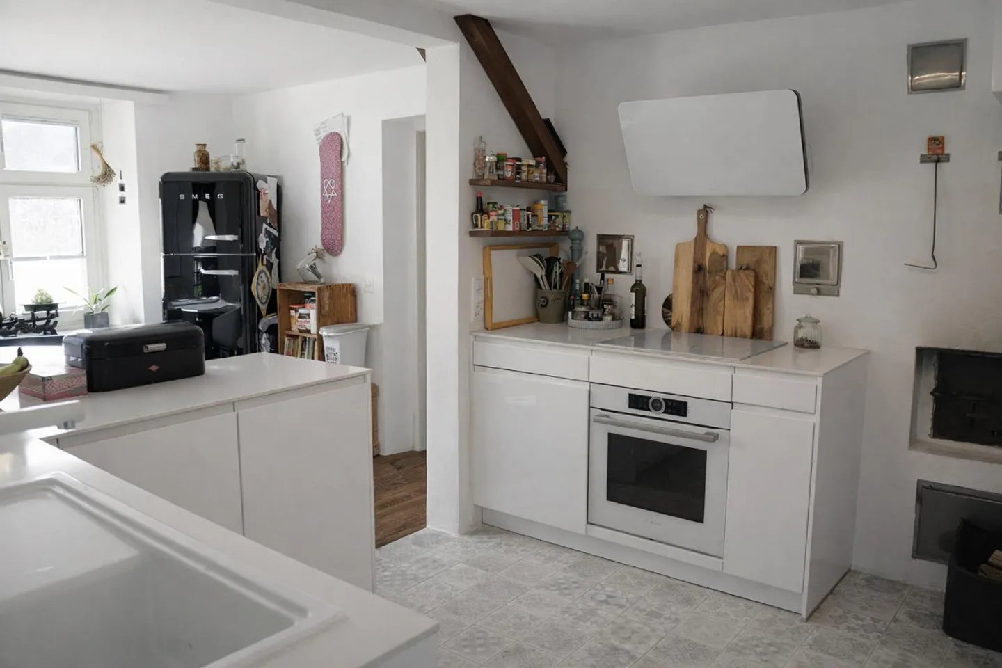 Detached house with potential for two residential units - Photo 2 of 20