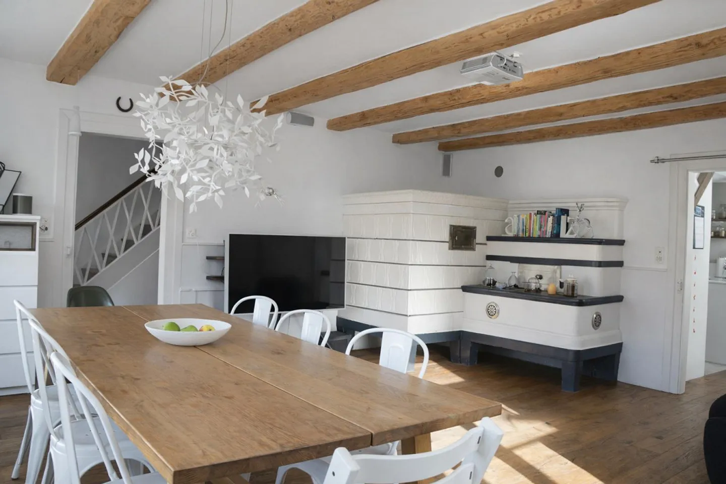 Detached house with potential for two residential units - Photo 5 of 20