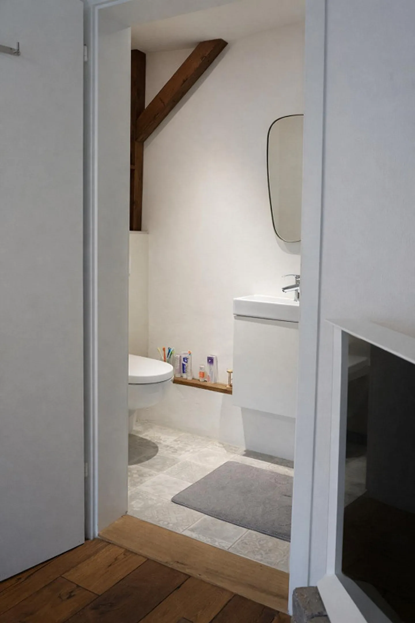 Detached house with potential for two residential units - Photo 11 of 20