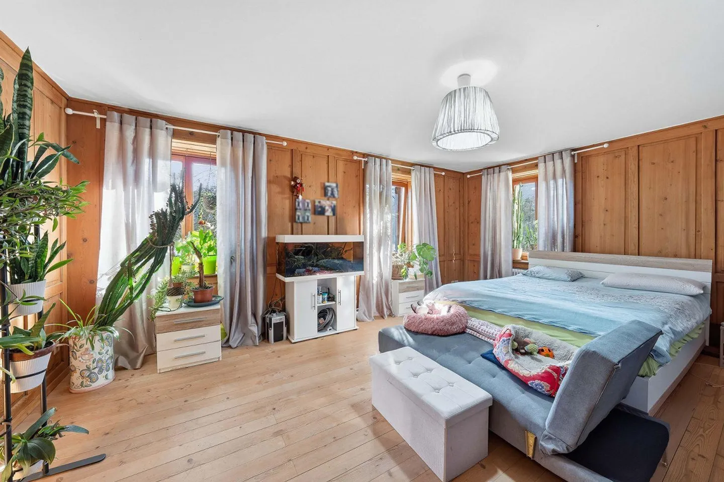 Two-family house - Photo 11 of 13