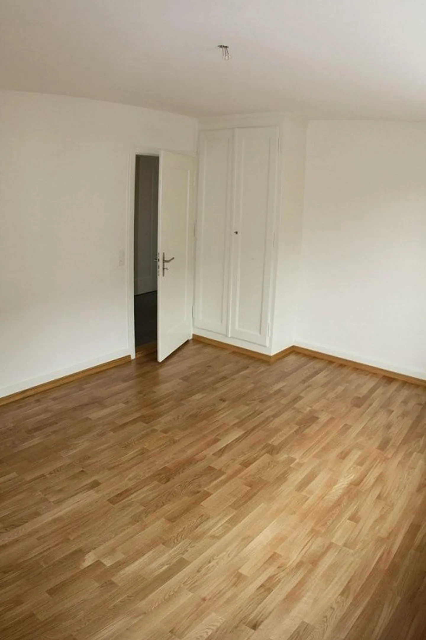 Appartamento moderno con 2 camere da letto in affitto! - Foto 7 di 9