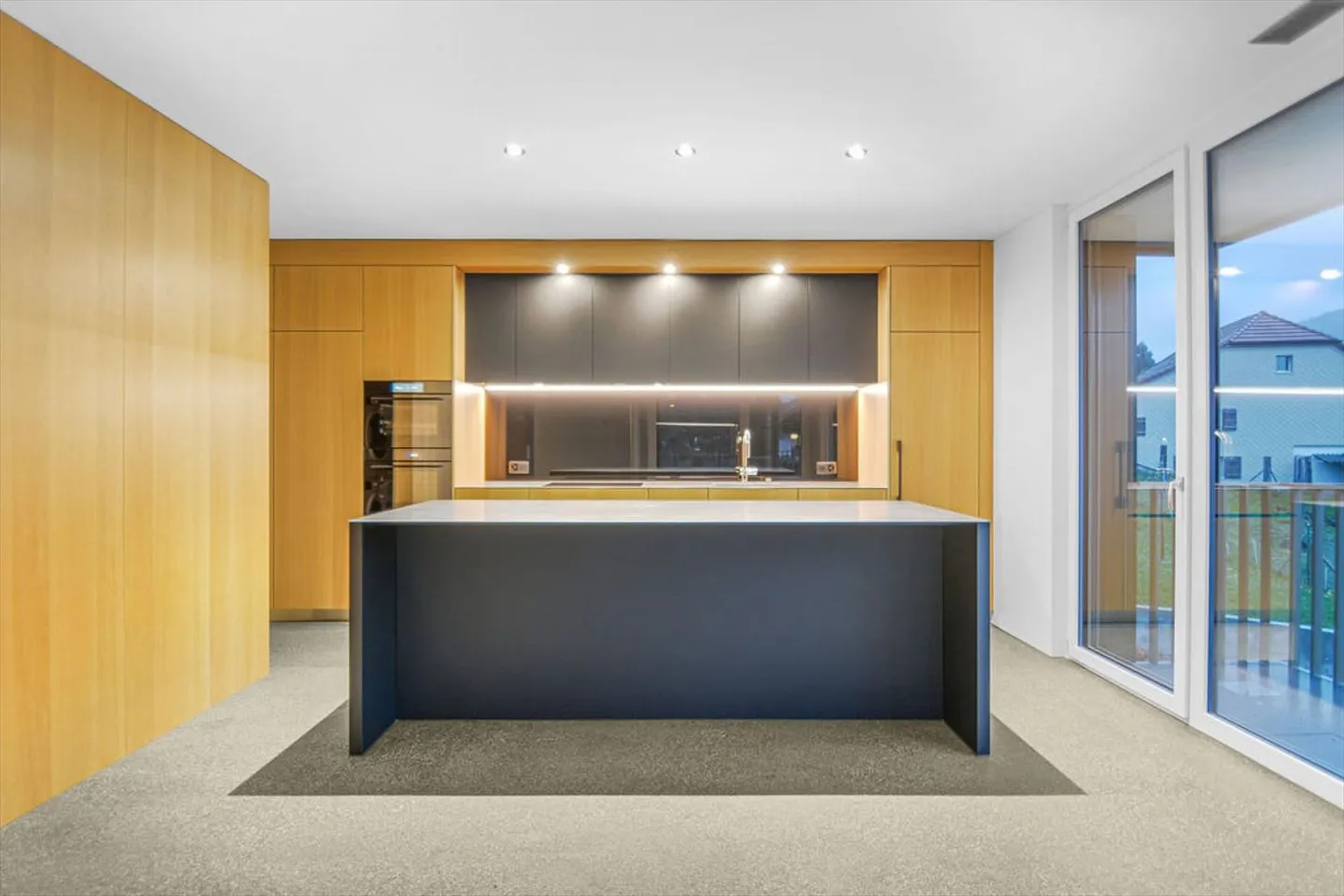 6-room apartment - Photo 2 of 13