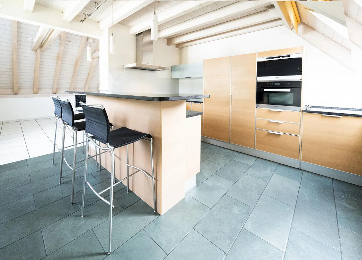 Characterful Attic Apartment in the Village Center - Photo 4 of 13