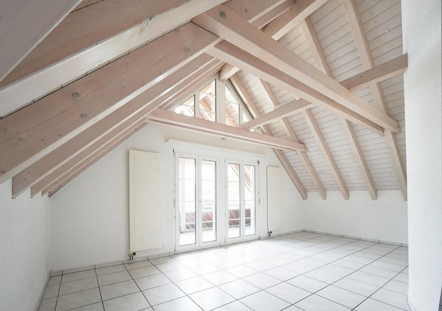 Characterful Attic Apartment in the Village Center - Photo 5 of 13