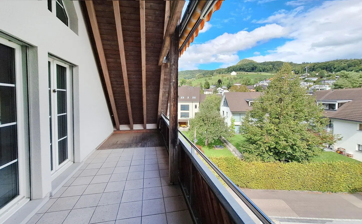 Characterful Attic Apartment in the Village Center - Photo 6 of 13