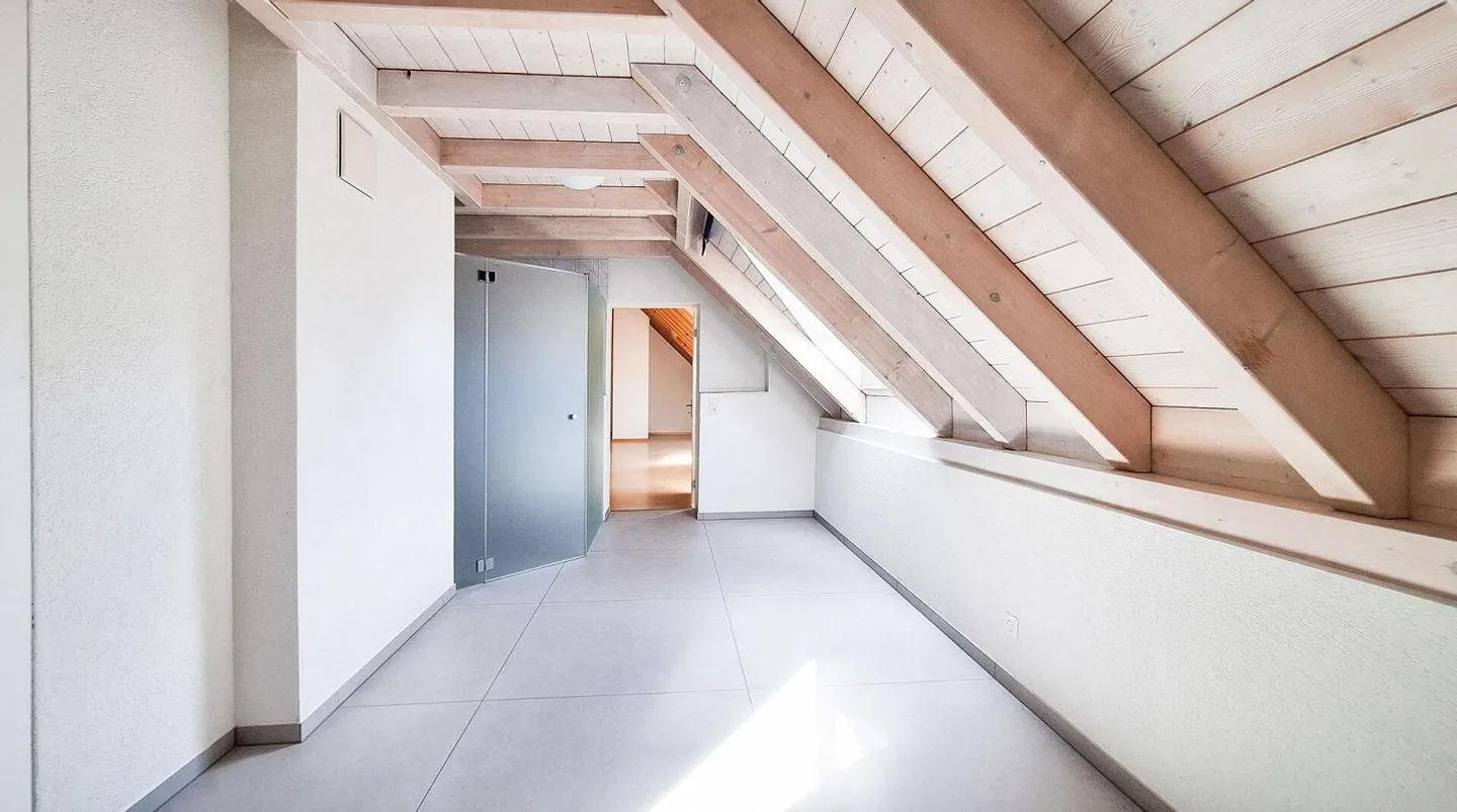 Characterful Attic Apartment in the Village Center - Photo 7 of 13