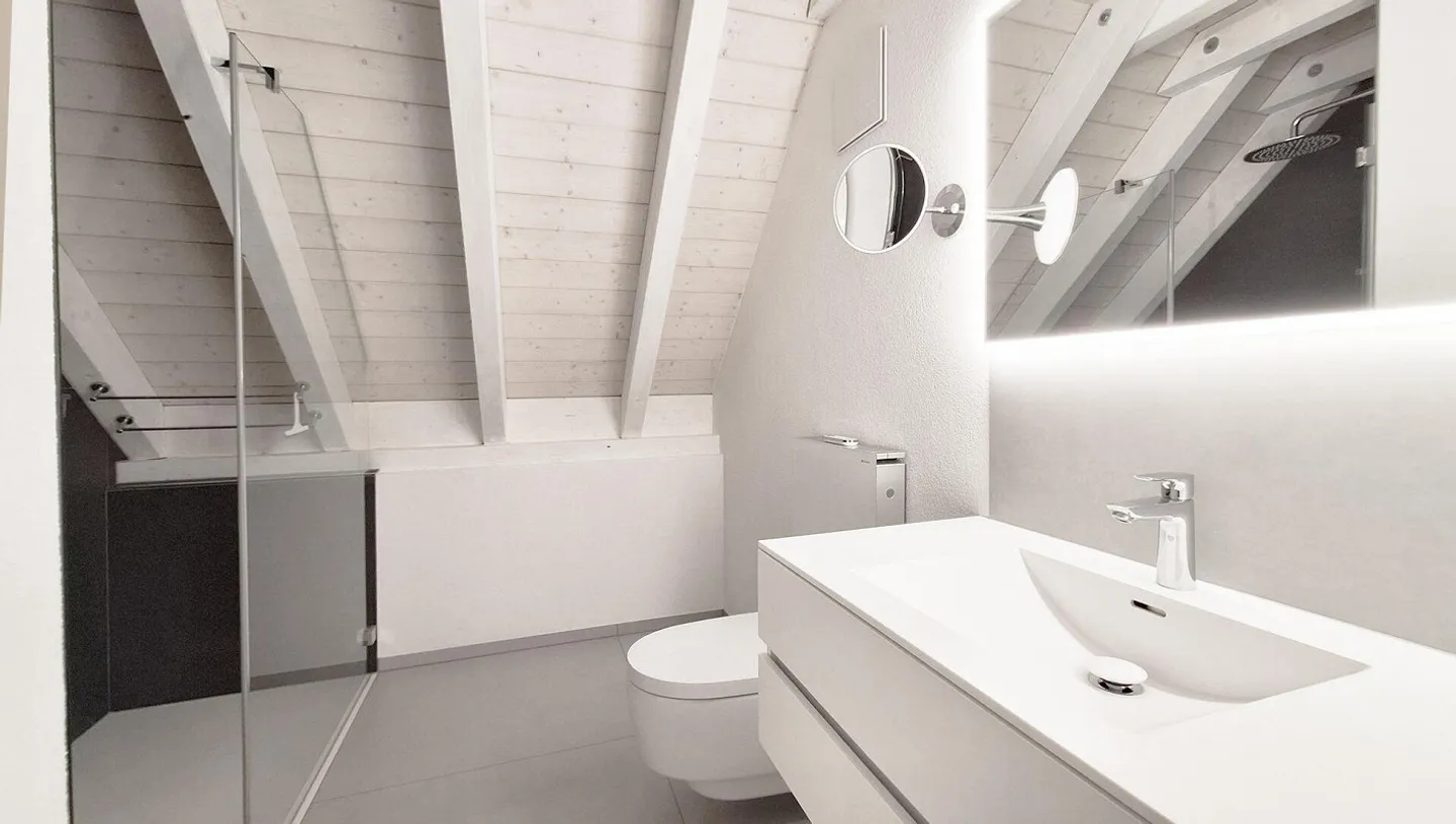 Characterful Attic Apartment in the Village Center - Photo 11 of 13