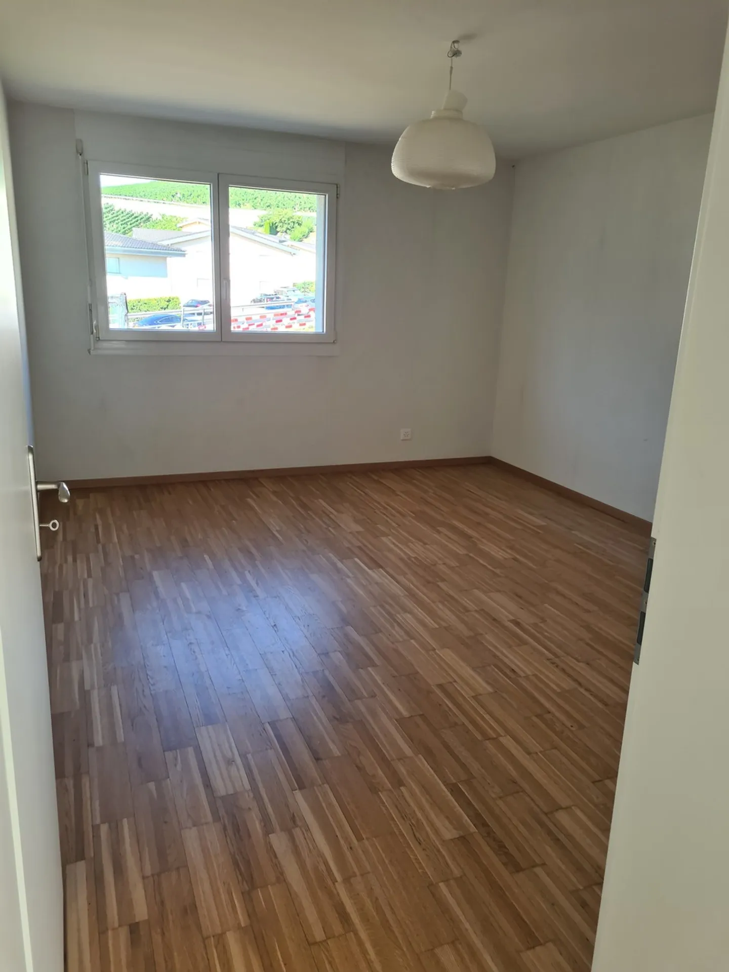 Spacious Apartment with Terrace - Photo 11 of 13