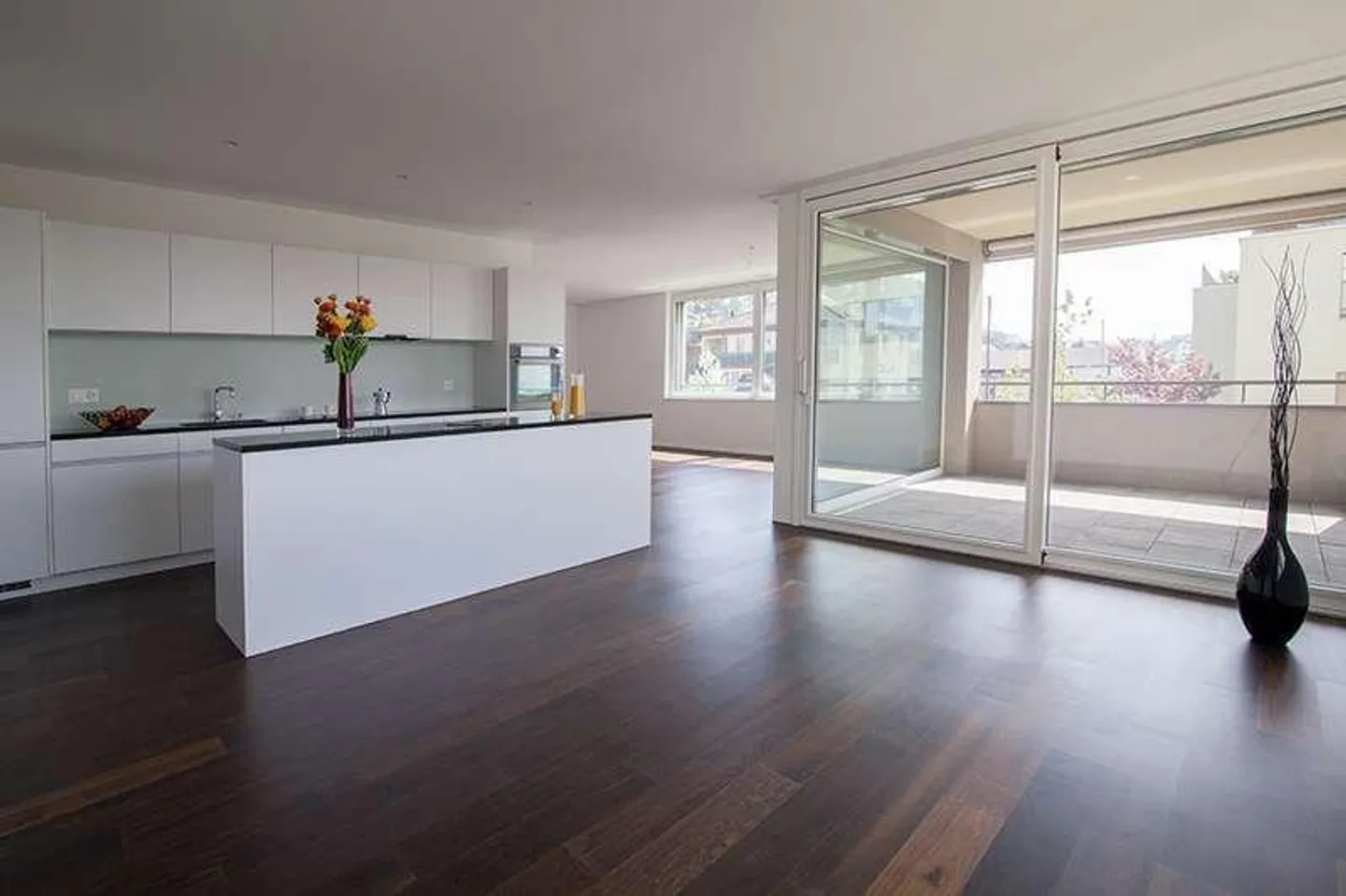 Stylé, détendez-vous et profitez - Votre nouvel appartement! - Photo 2 sur 6