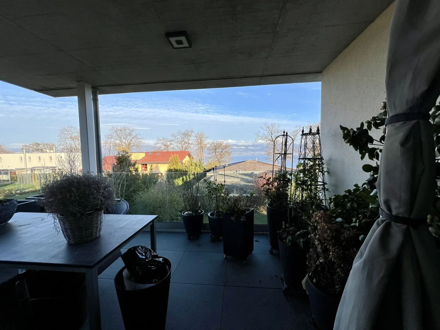 Superbe villa jumelée de 5.5 pièces à Portalban - Photo 3 of 12