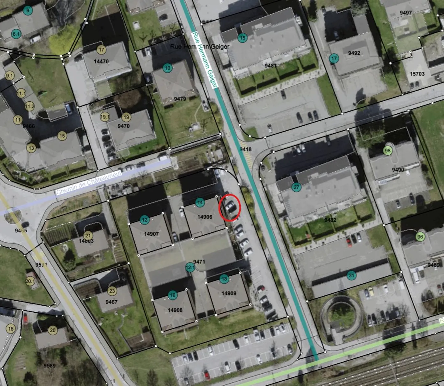 Sion | Außenparkplatz - Foto 2 di 2