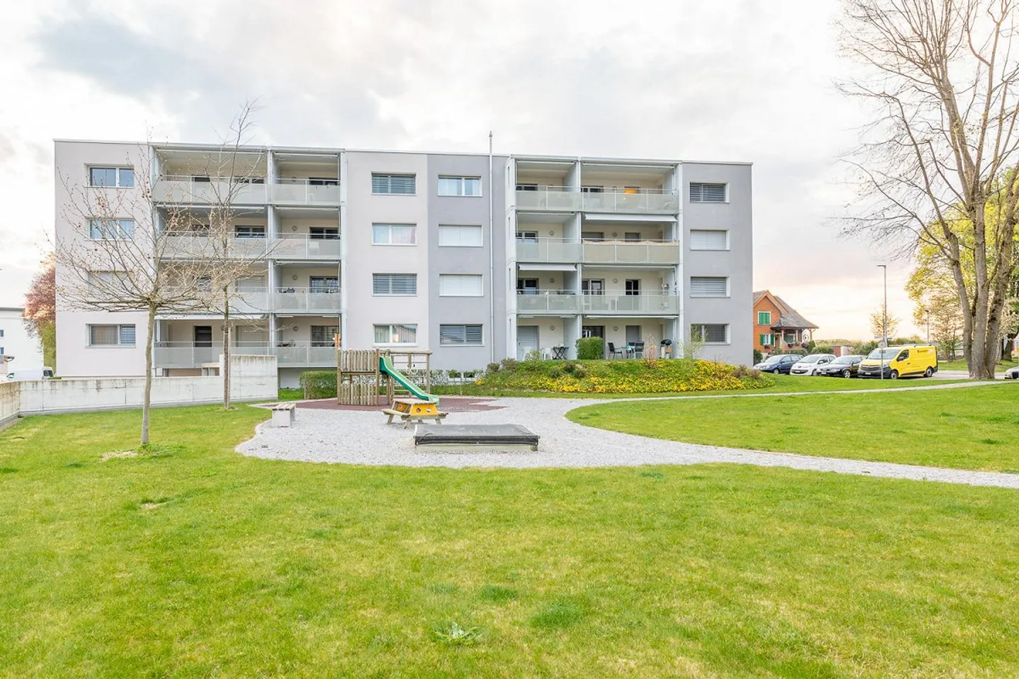 Appartamento moderno di 2,5 stanze con balcone coperto - Foto 1 di 10