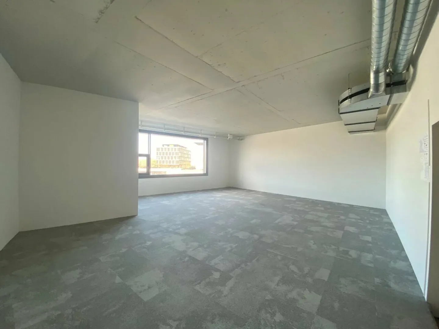 Spazio ufficio in un edificio multifunzionale nella zona FTI - Foto 6 di 8