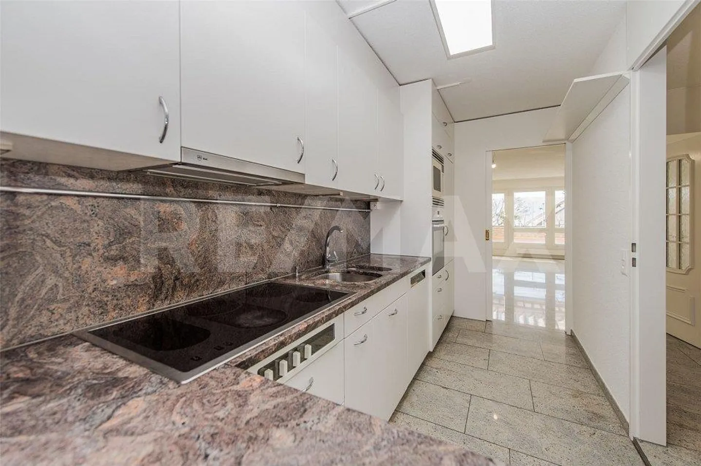 APPARTAMENTO DUPLEX SOLEGGIATO DA 5 A 6 LOCALI CON TERRAZZA DI 56 M² - Foto 4 di 12