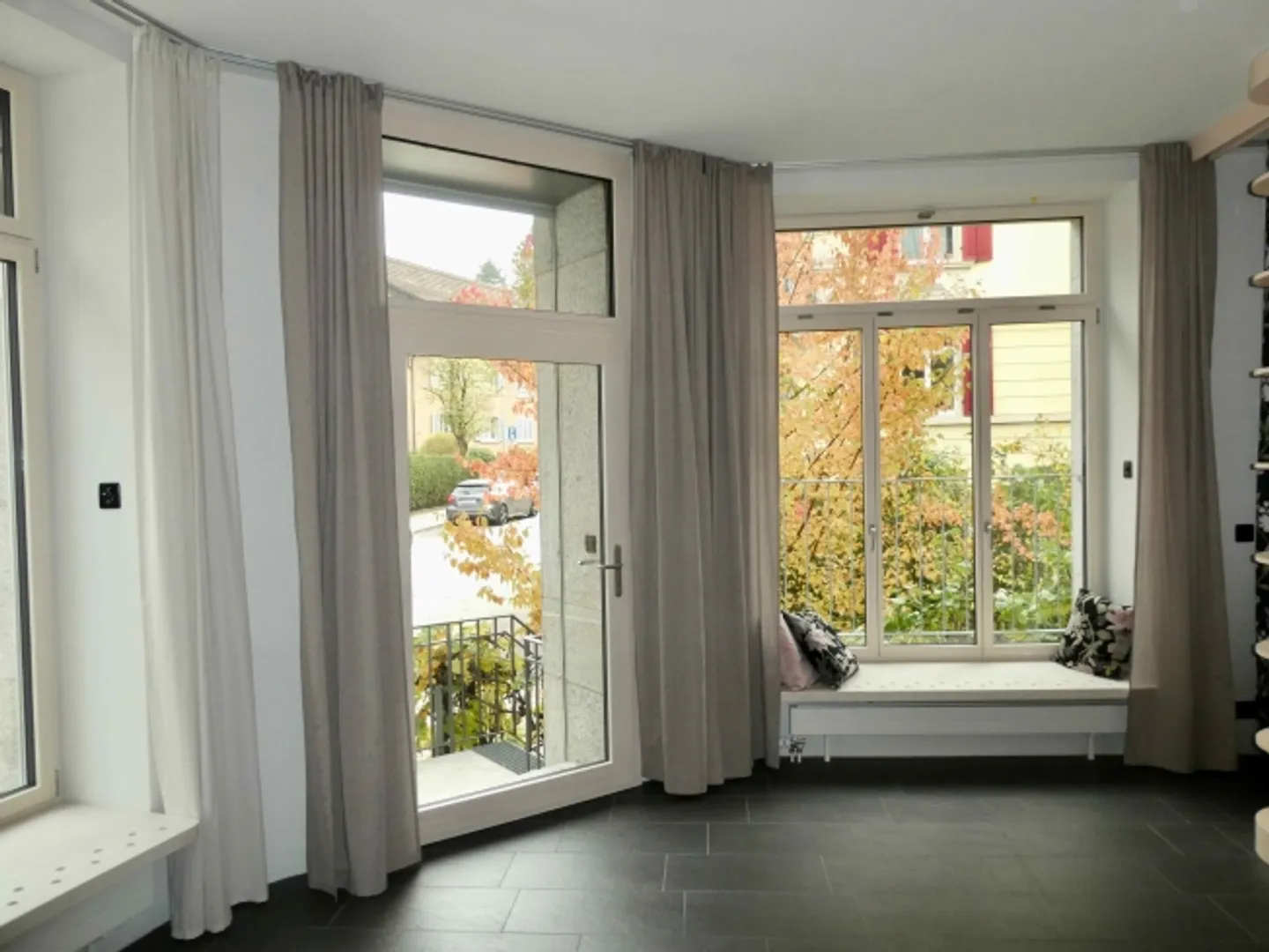 Bijou au milieu de l'étroitesse avec un coin salon vert et confortable - Photo 4 sur 13