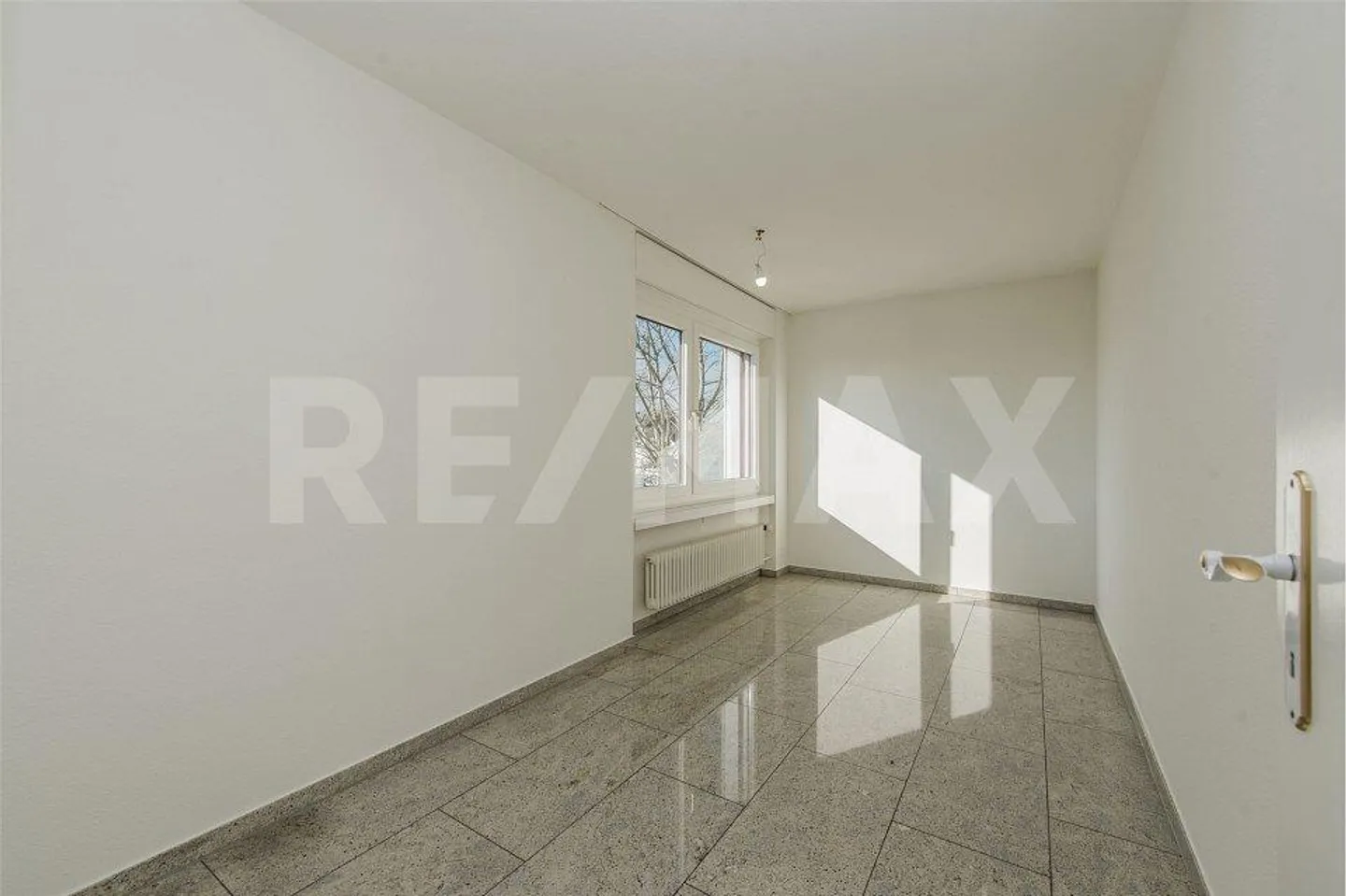 APPARTAMENTO DUPLEX SOLEGGIATO DA 5 A 6 LOCALI CON TERRAZZA DI 56 M² - Foto 7 di 12